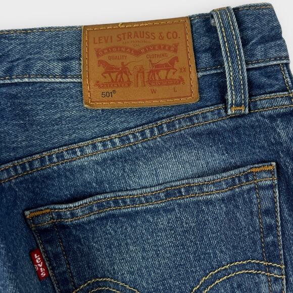 Levi's 501 Medium Wash Distressed Raw Hem Jeans Size 25 - Picture 3 of 7